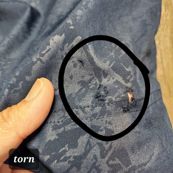 Orvis Women's Embossed Pull-On Travel Shattered Glass Navy Skort Size Medium - Picture 11 of 12